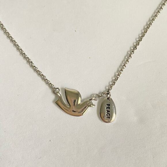 SOLD Vintage Cookie Lee Peace Dove Necklace Silver Tone Bird Dainty Holiday - Picture 8 of 8